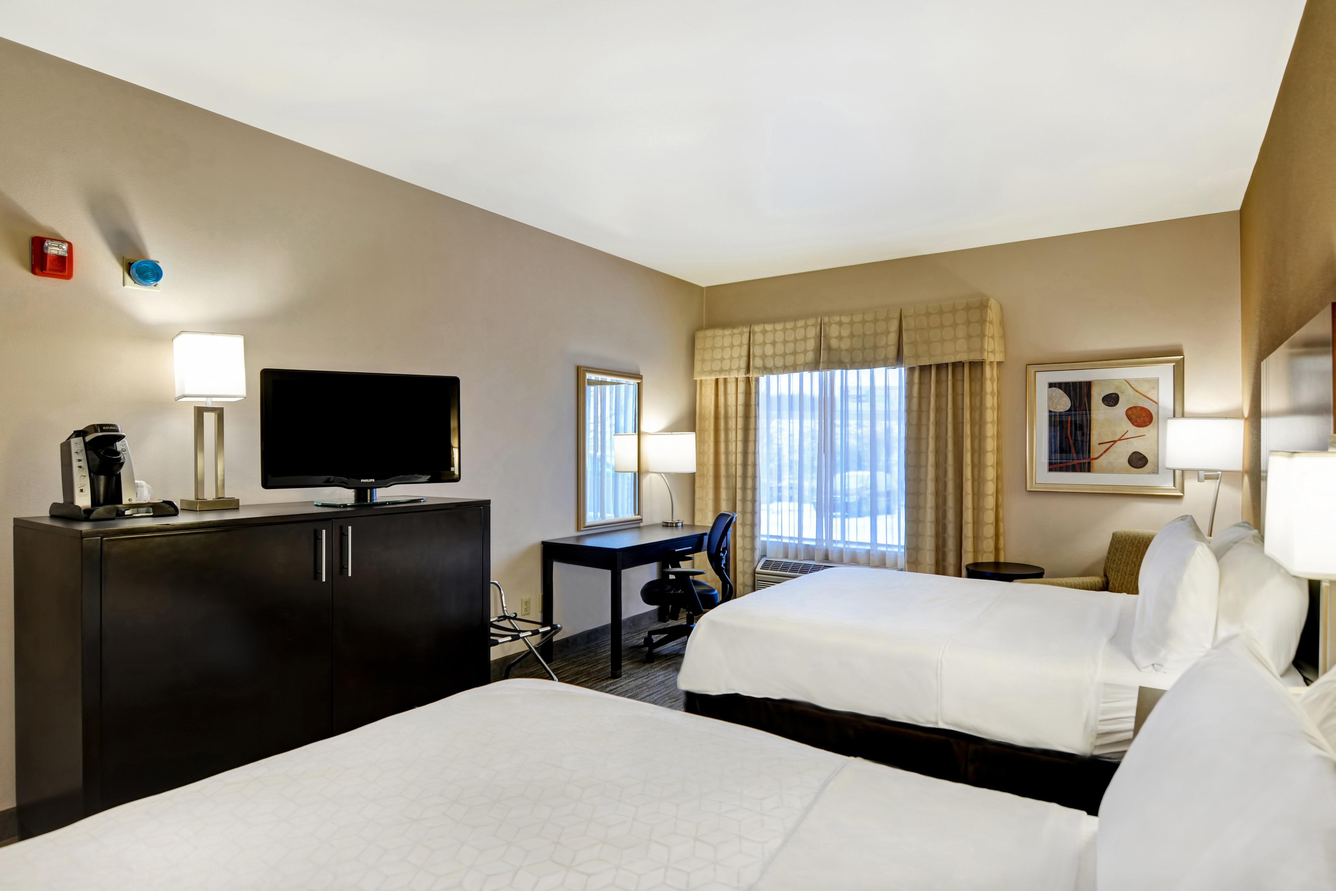 Holiday Inn Express Hotel & Suites Milwaukee-New Berlin By Ihg Eksteriør billede