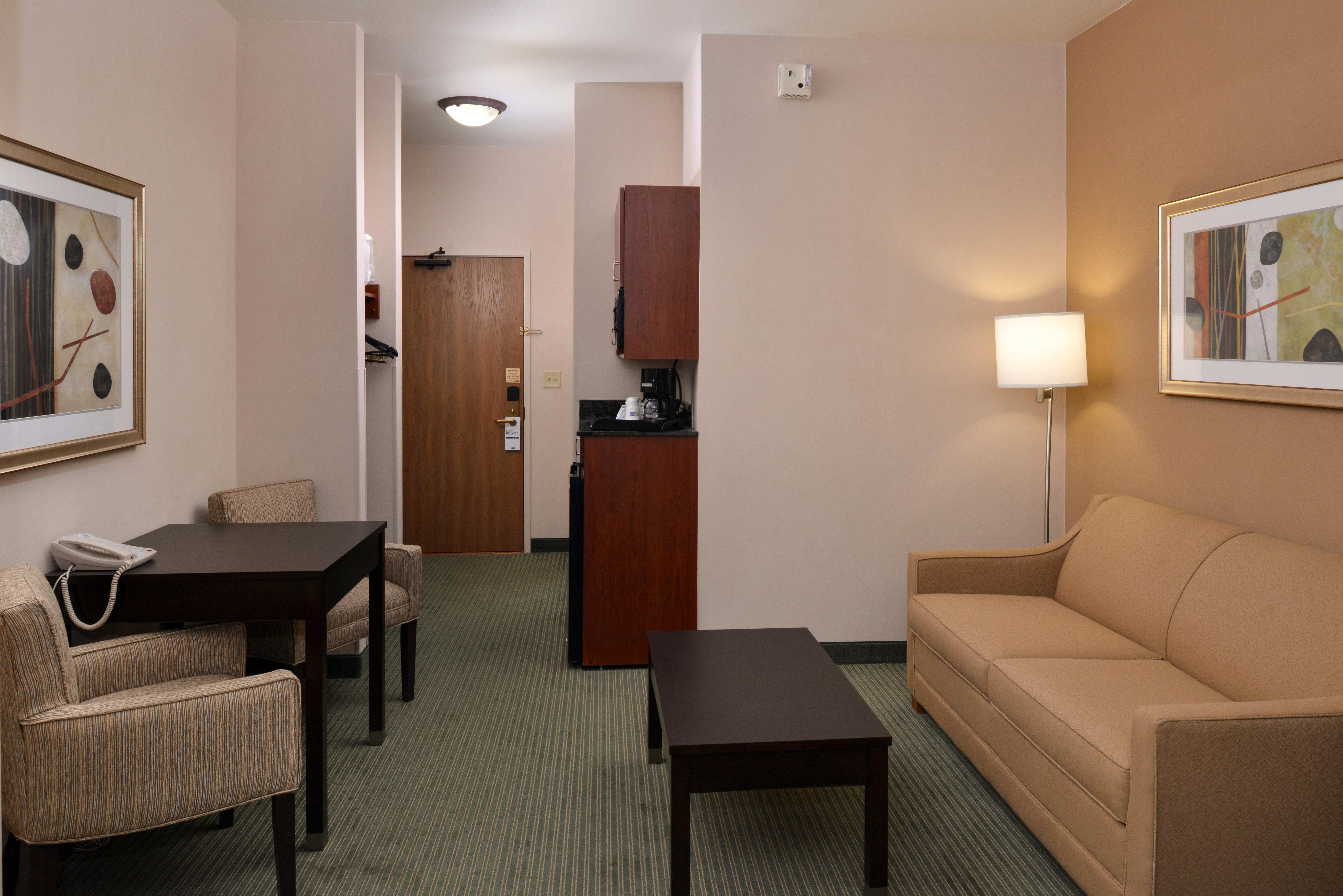 Holiday Inn Express Hotel & Suites Milwaukee-New Berlin By Ihg Eksteriør billede