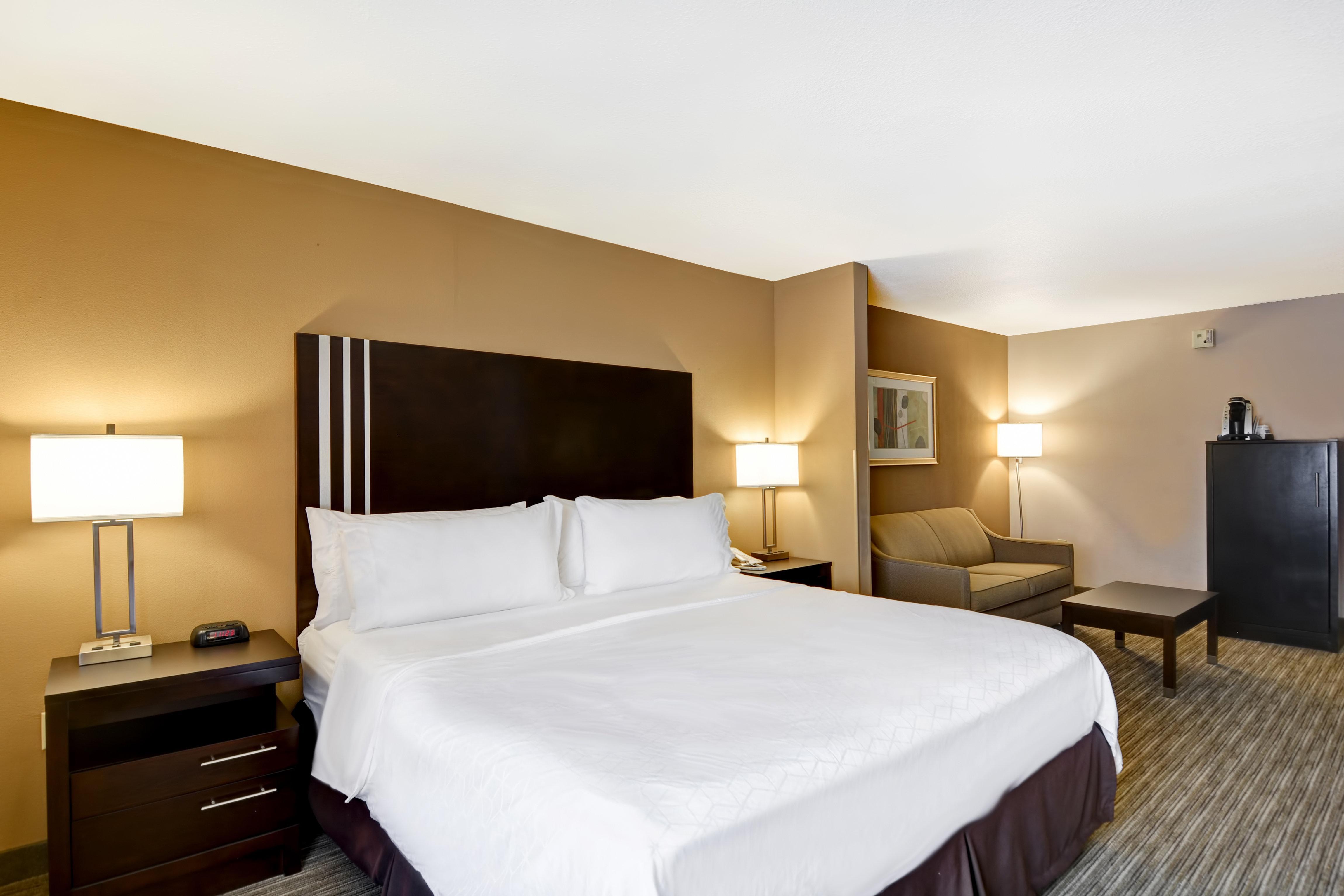 Holiday Inn Express Hotel & Suites Milwaukee-New Berlin By Ihg Eksteriør billede