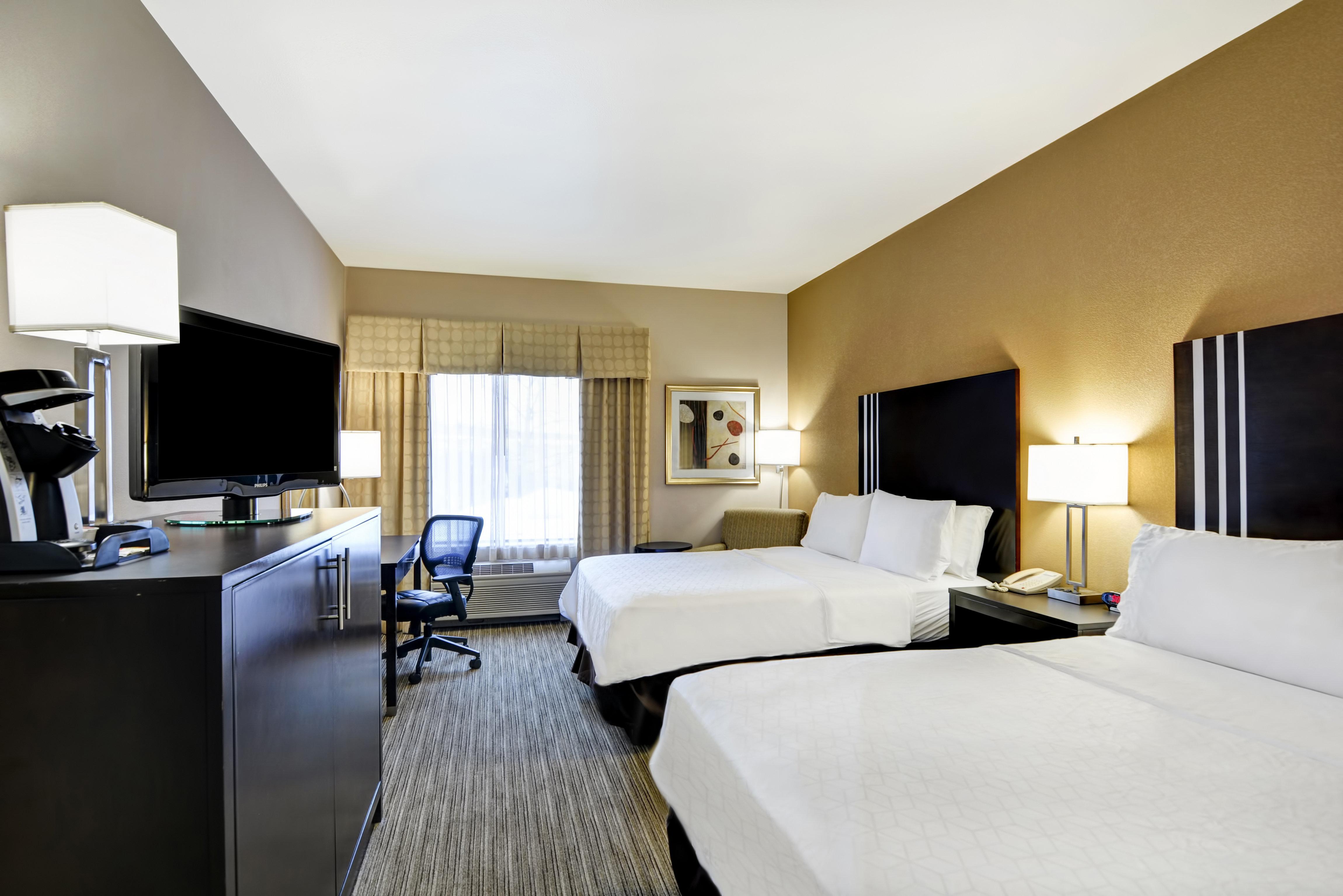 Holiday Inn Express Hotel & Suites Milwaukee-New Berlin By Ihg Eksteriør billede