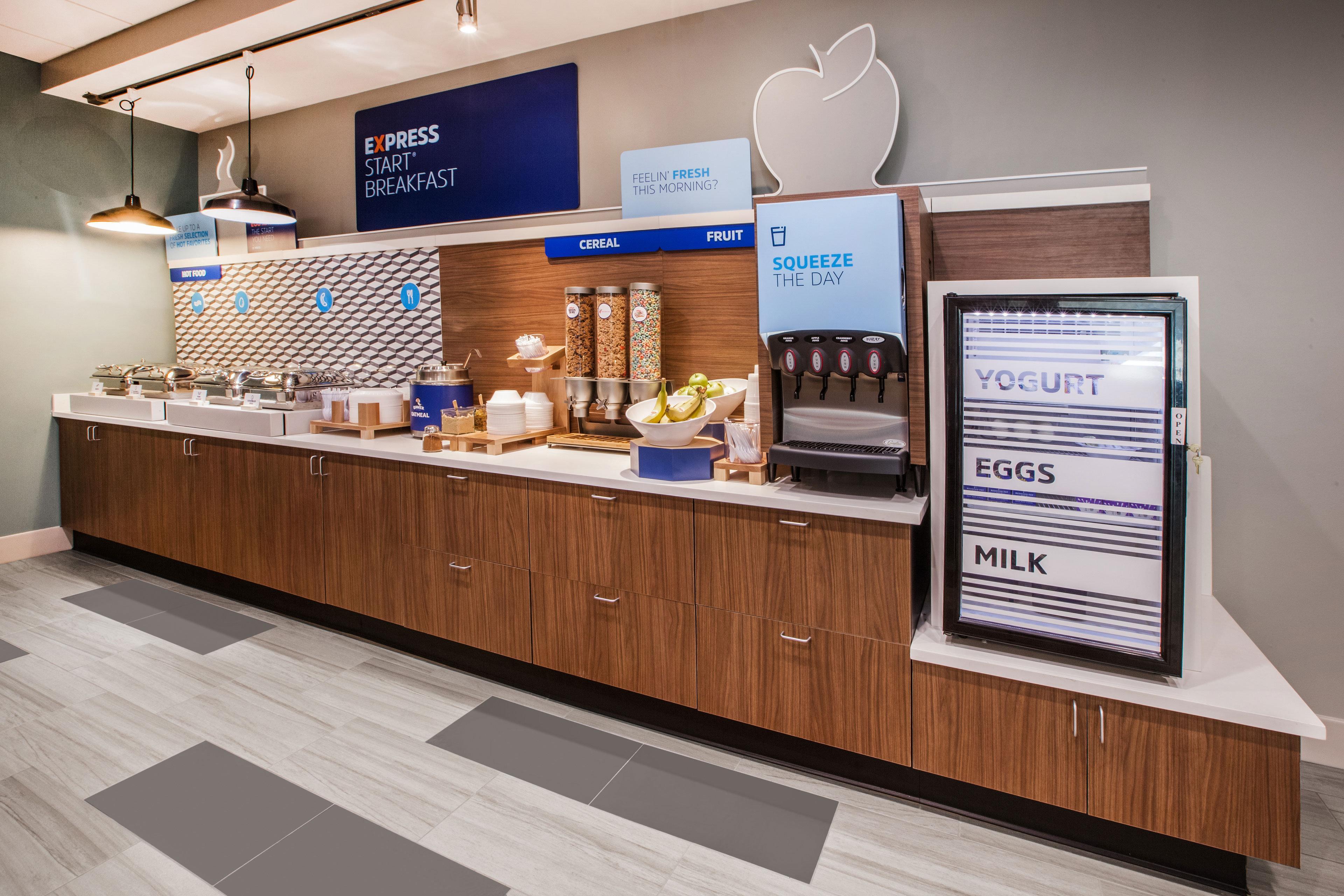 Holiday Inn Express Hotel & Suites Milwaukee-New Berlin By Ihg Eksteriør billede