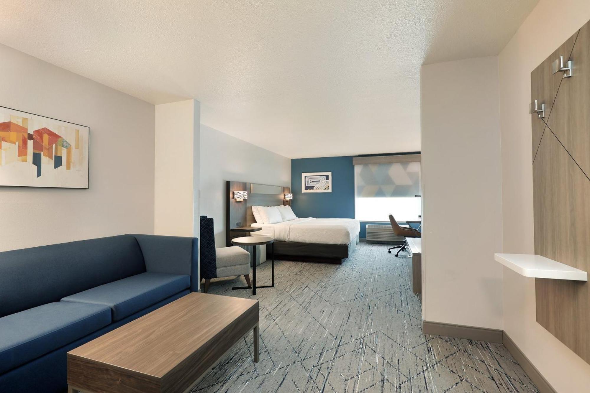 Holiday Inn Express Hotel & Suites Milwaukee-New Berlin By Ihg Eksteriør billede