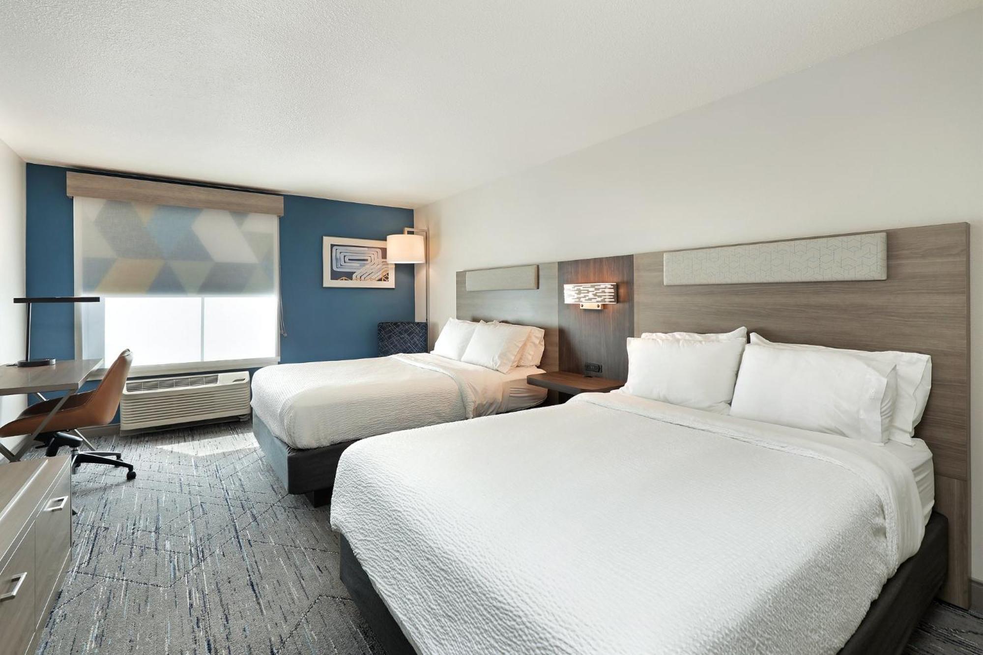 Holiday Inn Express Hotel & Suites Milwaukee-New Berlin By Ihg Eksteriør billede