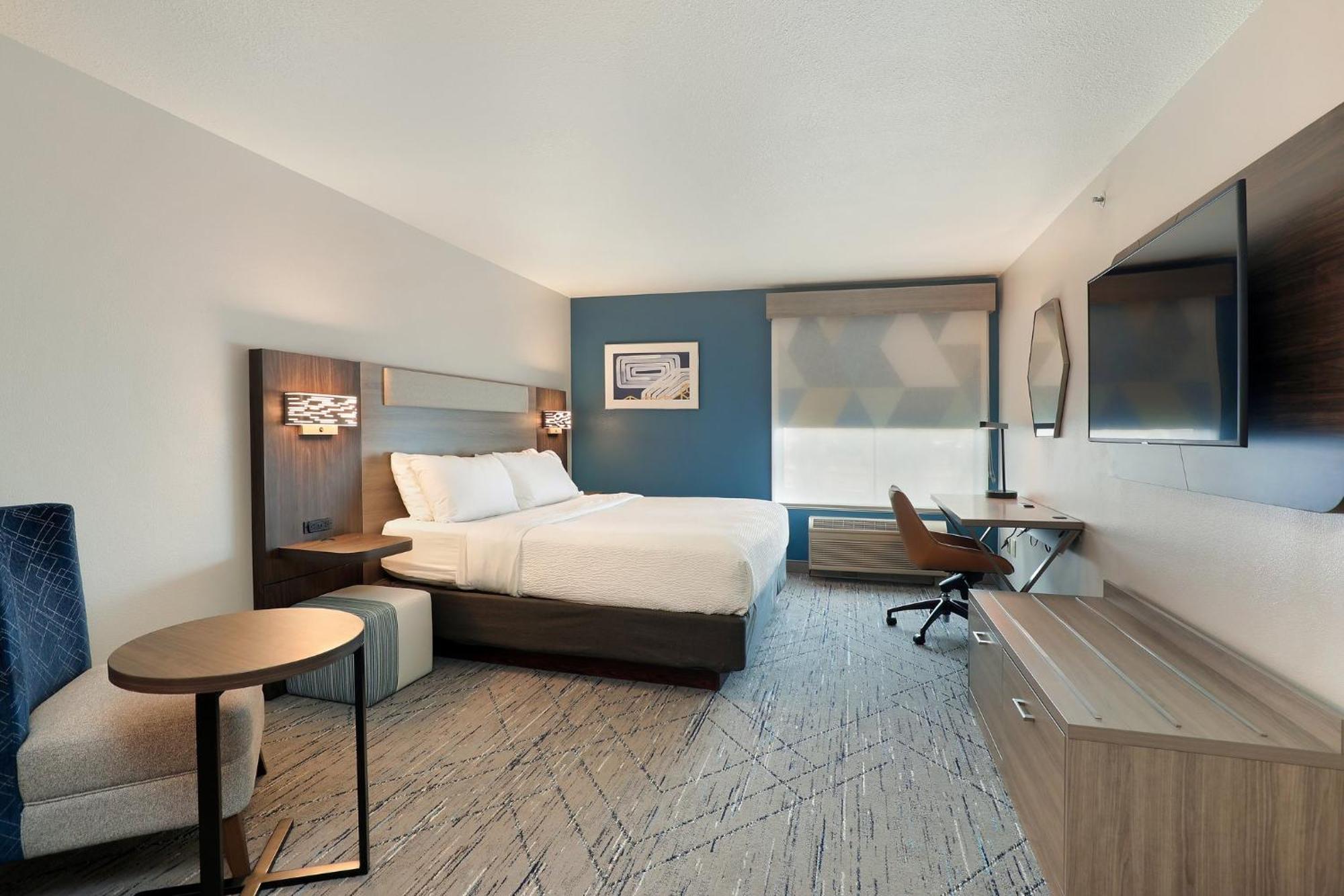 Holiday Inn Express Hotel & Suites Milwaukee-New Berlin By Ihg Eksteriør billede