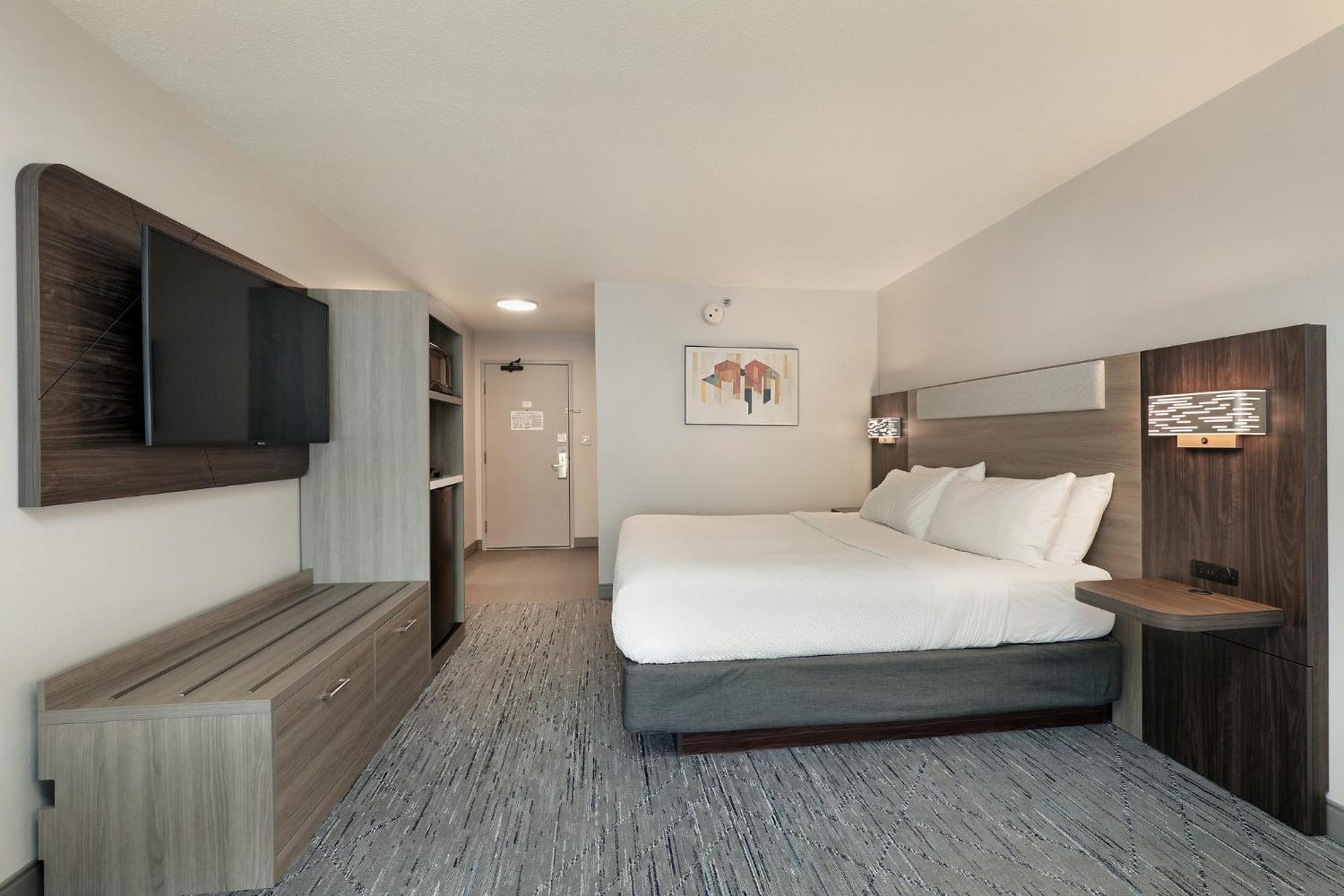 Holiday Inn Express Hotel & Suites Milwaukee-New Berlin By Ihg Eksteriør billede